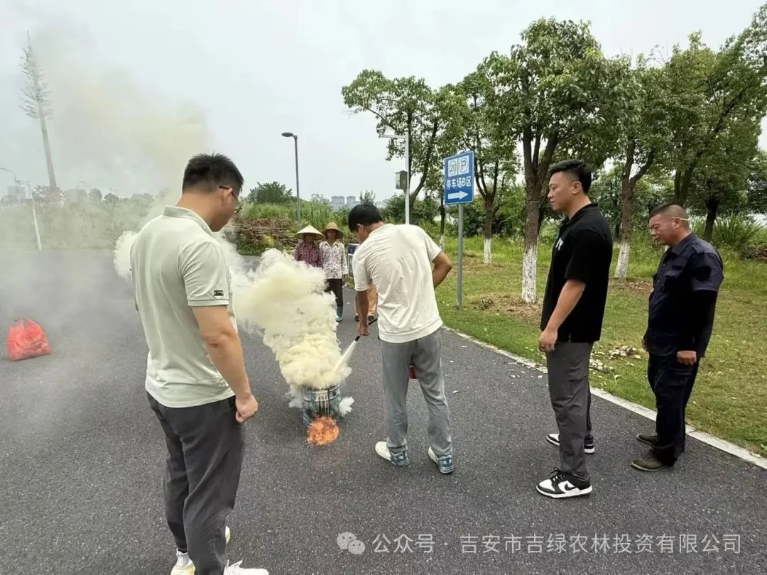 强化消防安全培训 护航夏季养护作业